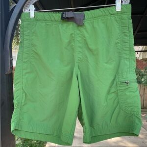 Columbia Green Omni-Shade Men’s shorts, zip pocket Size Medium